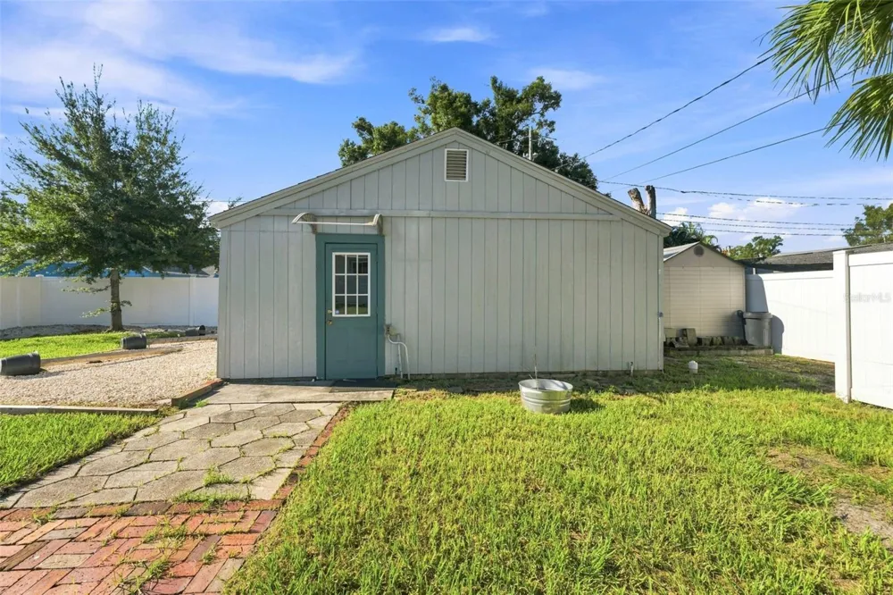 2114 21ST AVENUE St Petersburg, FL 33713