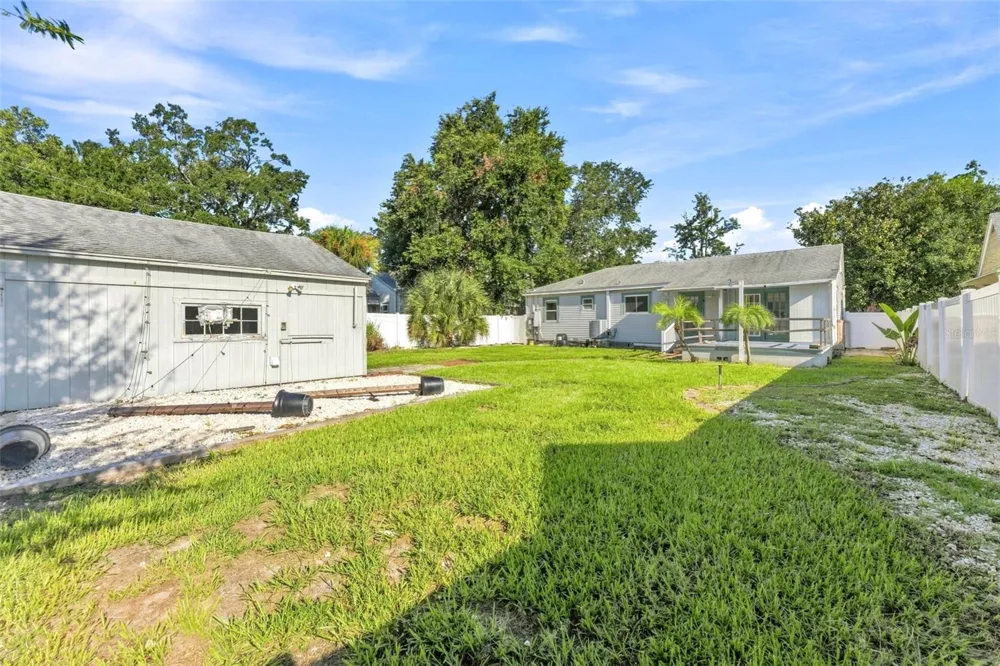 2114 21ST AVENUE St Petersburg, FL 33713
