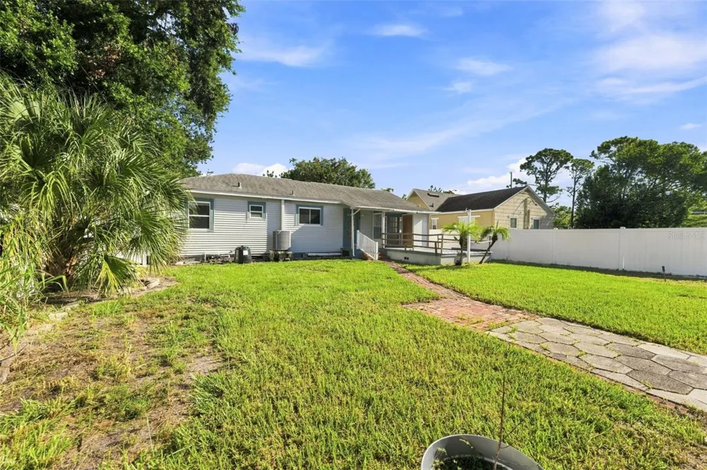 2114 21ST AVENUE St Petersburg, FL 33713