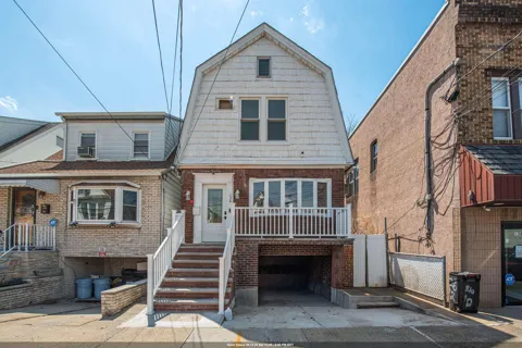 136 WEST 56TH ST