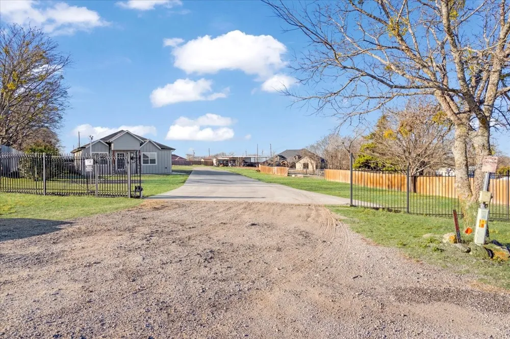 920 Oil Mill Road Van Alstyne, TX 75495