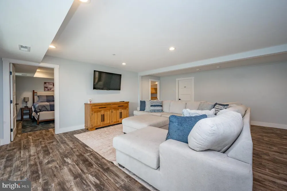 78 GLEN COVE CIRCLE Swanton, MD 21561