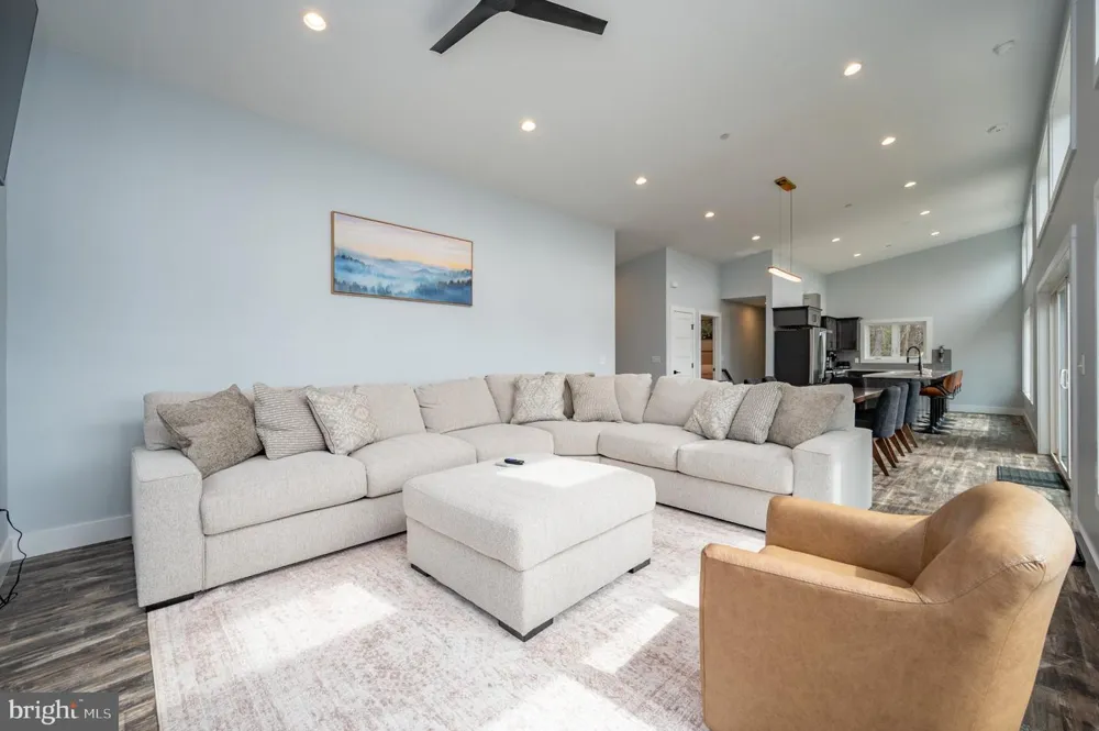 78 GLEN COVE CIRCLE Swanton, MD 21561