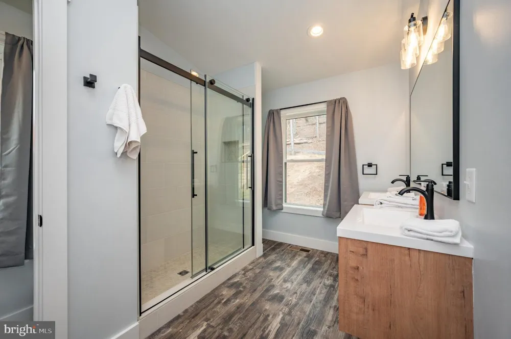 78 GLEN COVE CIRCLE Swanton, MD 21561