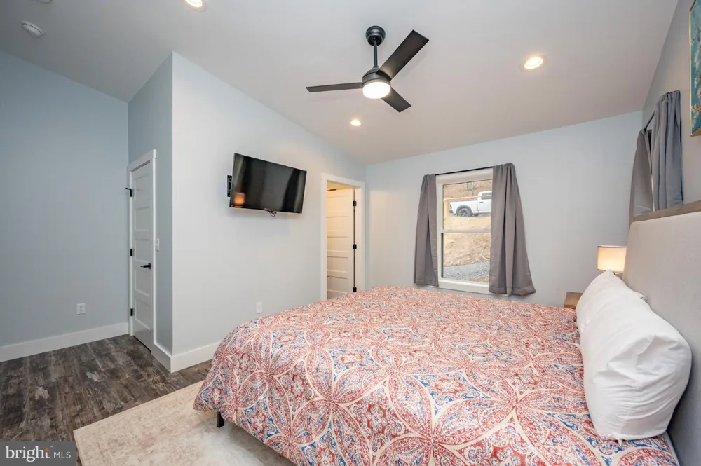 78 GLEN COVE CIRCLE Swanton, MD 21561