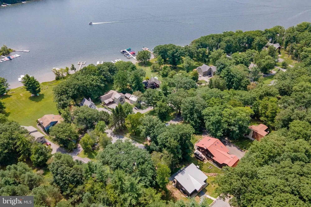 78 GLEN COVE CIRCLE Swanton, MD 21561