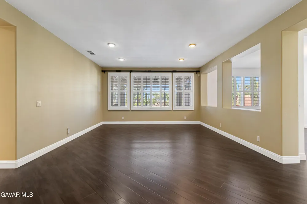 3101 Camino Hermanos Lancaster, CA 93536