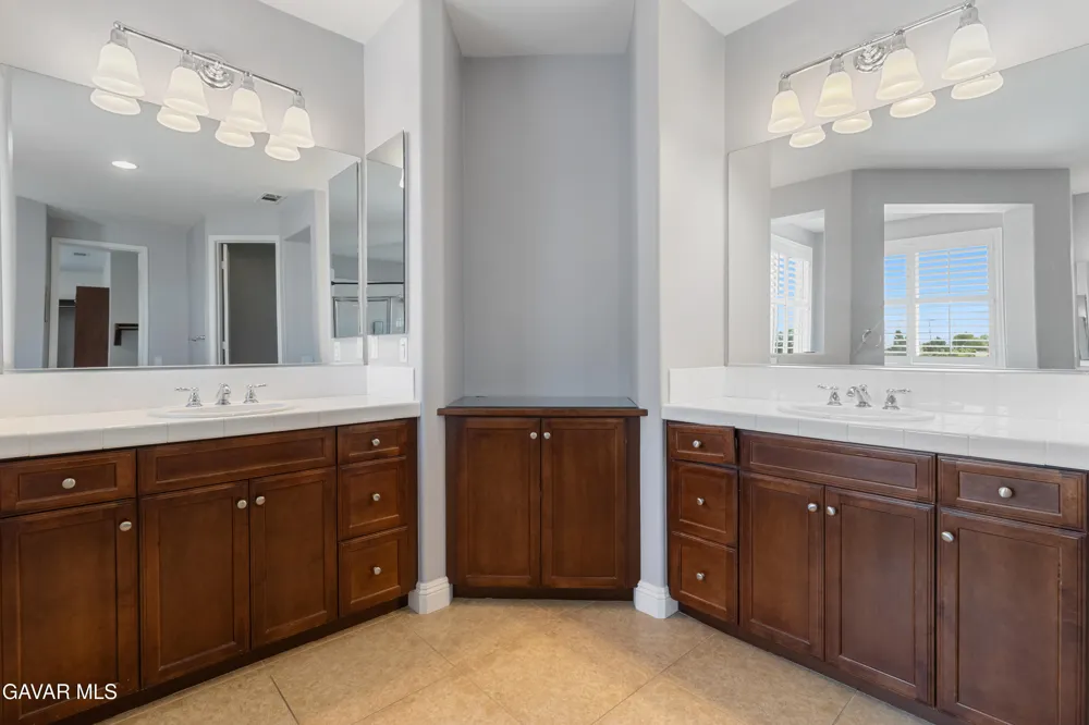 3101 Camino Hermanos Lancaster, CA 93536