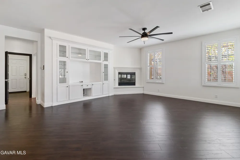 3101 Camino Hermanos Lancaster, CA 93536