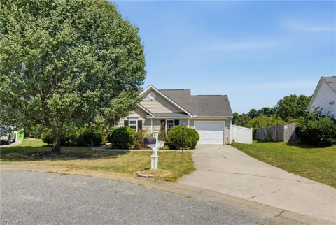 5021 Teal Court