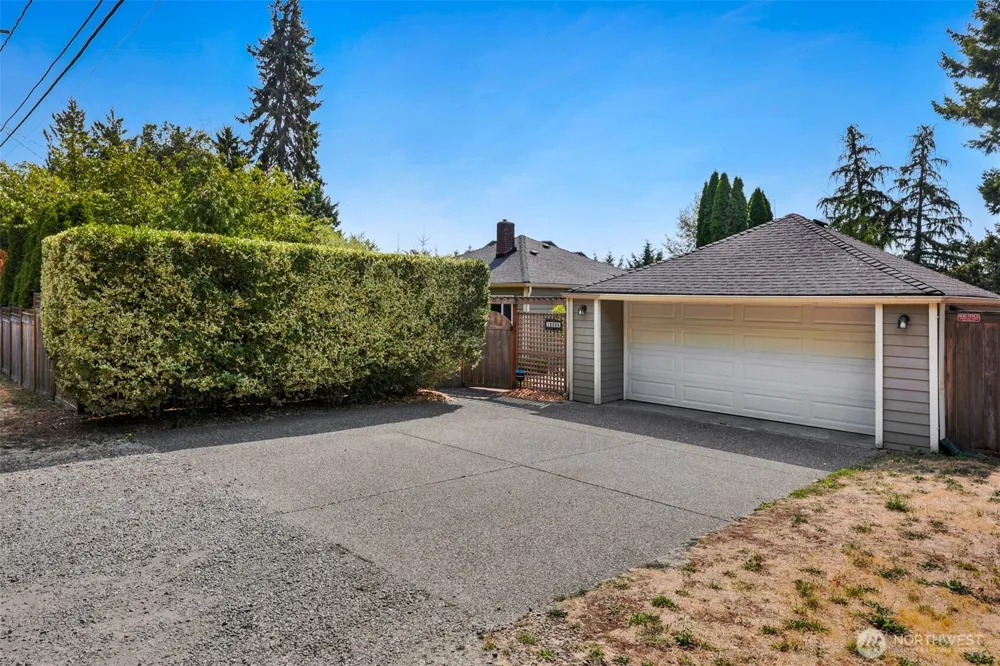 12025 56th Place S Seattle, WA 98178
