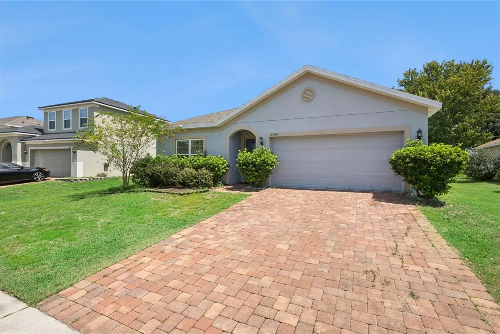23707 COMPANERO DRIVE Sorrento, FL 32776