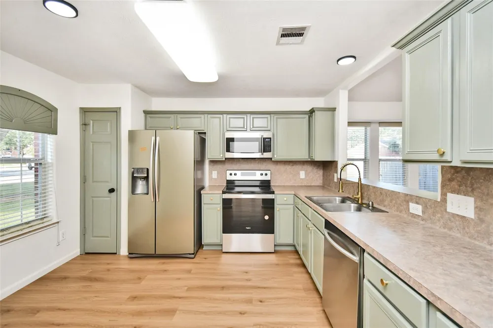 34552 Park Green Brookshire, TX 77423