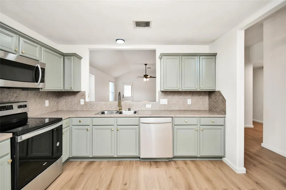 34552 Park Green Brookshire, TX 77423