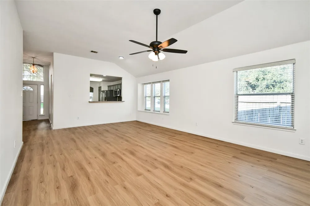 34552 Park Green Brookshire, TX 77423