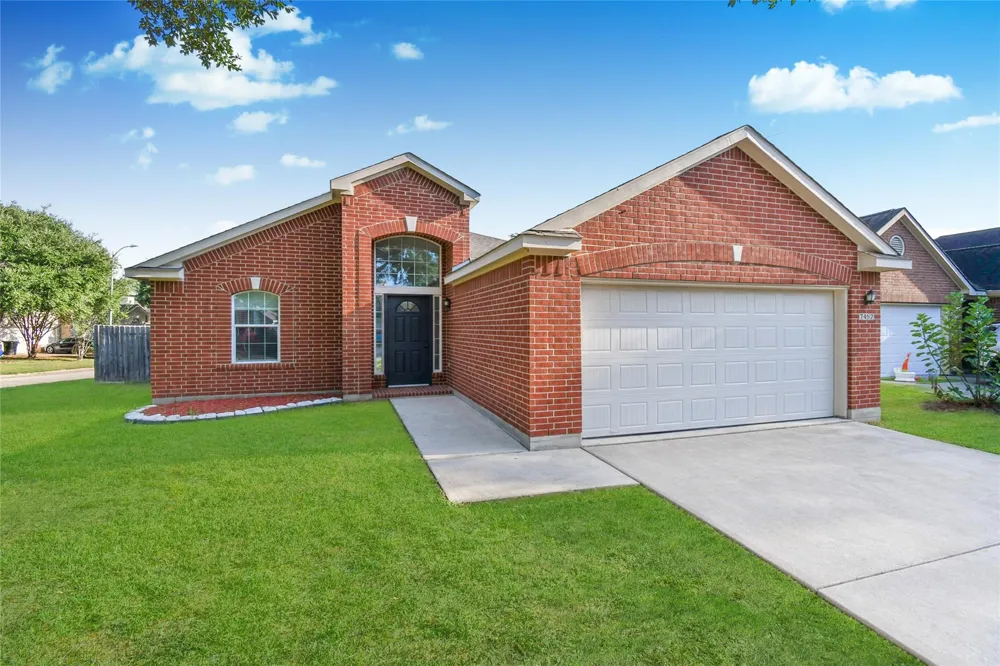34552 Park Green Brookshire, TX 77423