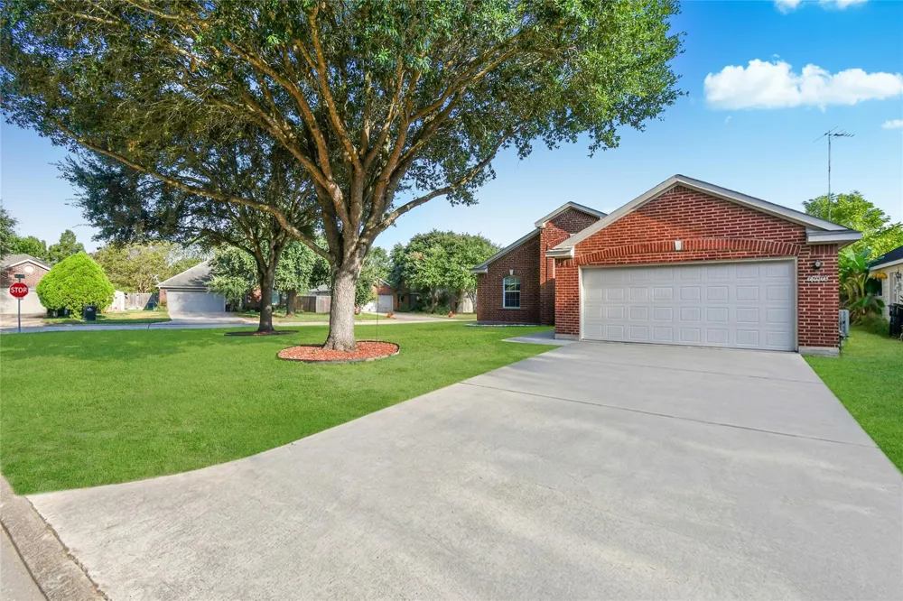 34552 Park Green Brookshire, TX 77423