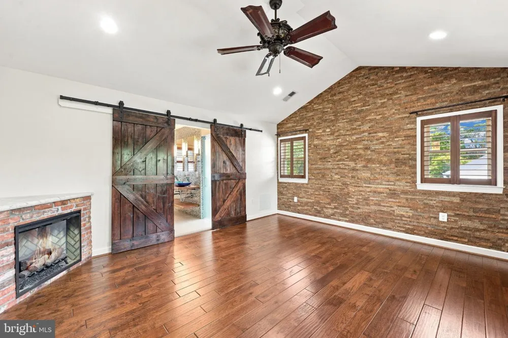 2001 6TH STREET S Arlington, VA 22204
