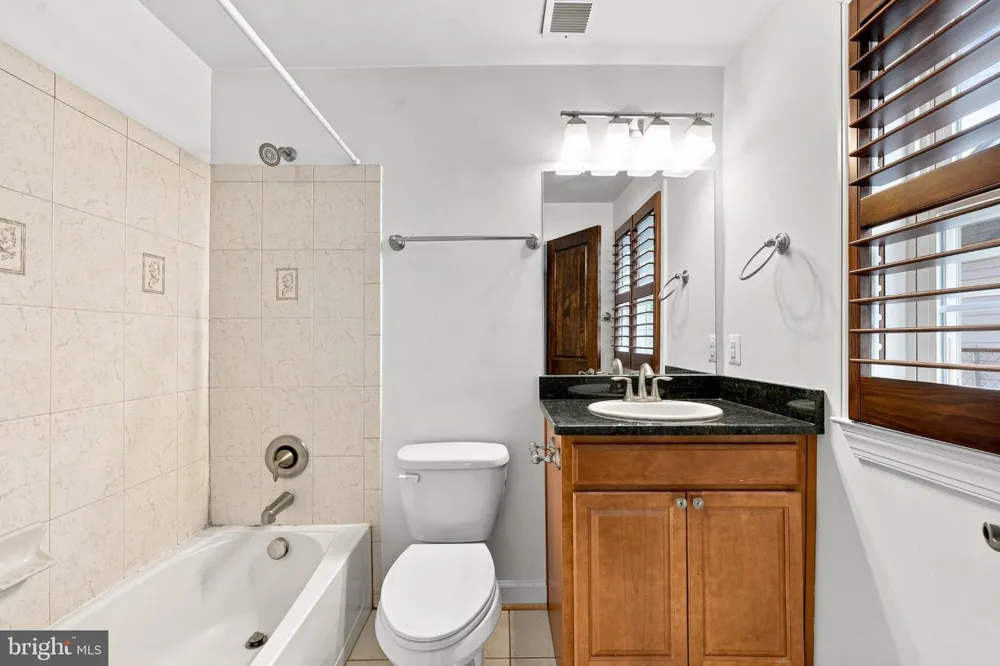 2001 6TH STREET S Arlington, VA 22204