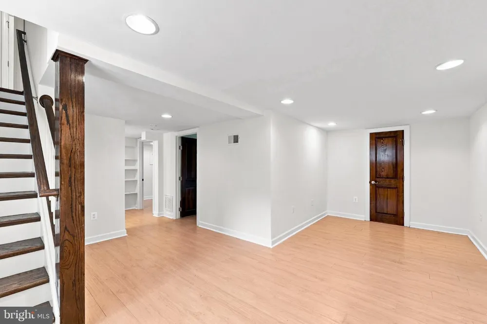 2001 6TH STREET S Arlington, VA 22204