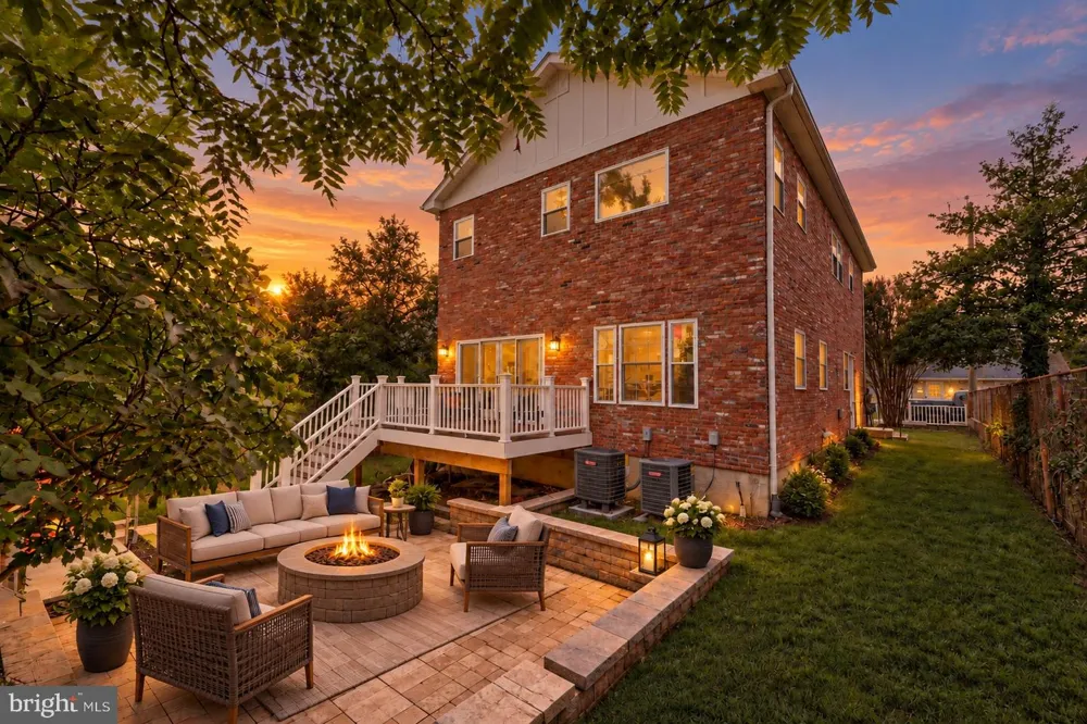 2001 6TH STREET S Arlington, VA 22204