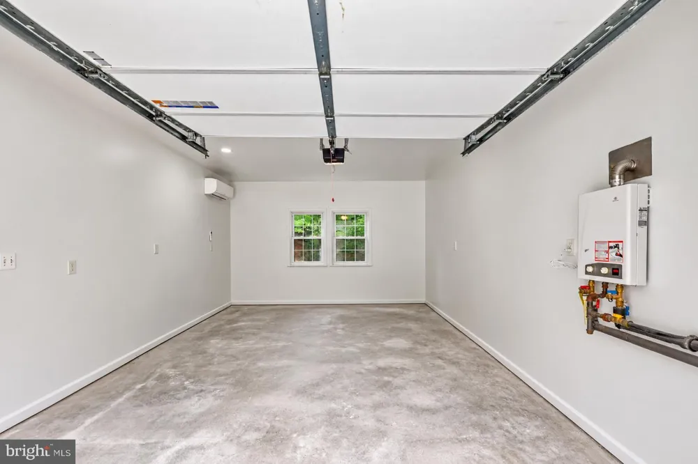 2001 6TH STREET S Arlington, VA 22204