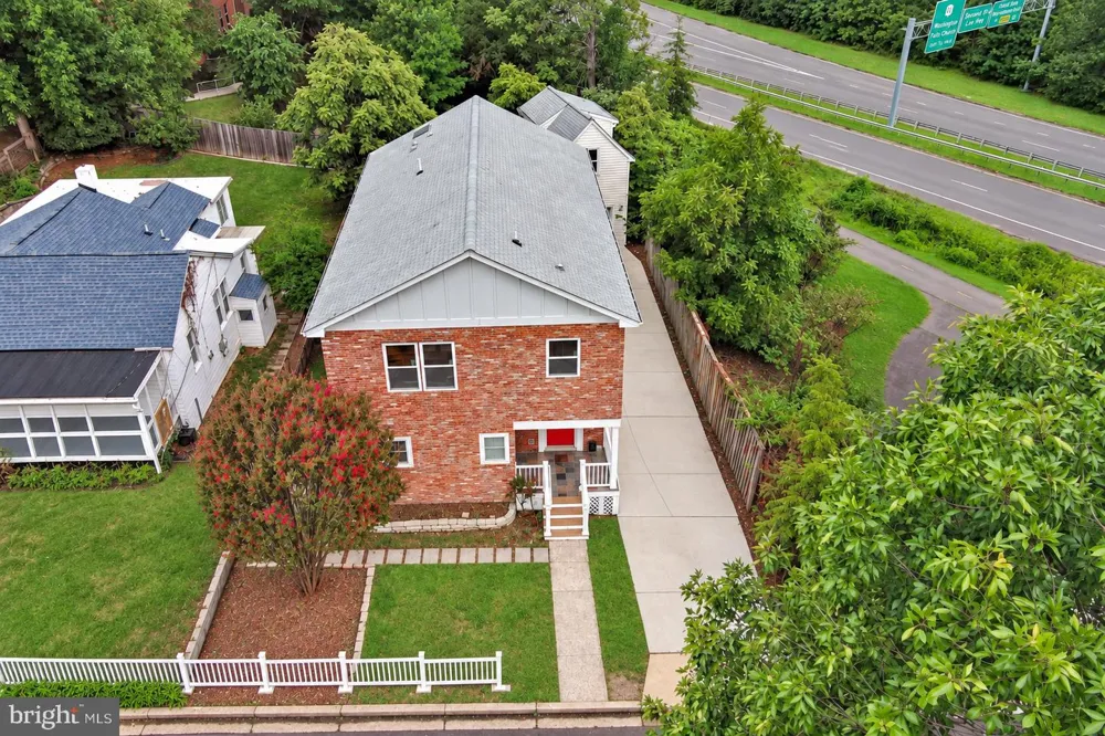 2001 6TH STREET S Arlington, VA 22204
