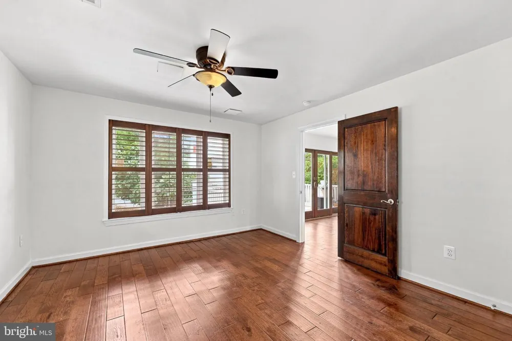 2001 6TH STREET S Arlington, VA 22204