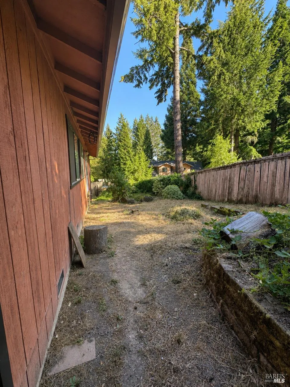 24066 Tulip Drive Willits, CA 94960