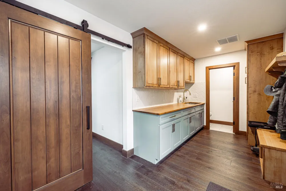 2740 River Road Santa Rosa, CA 95492
