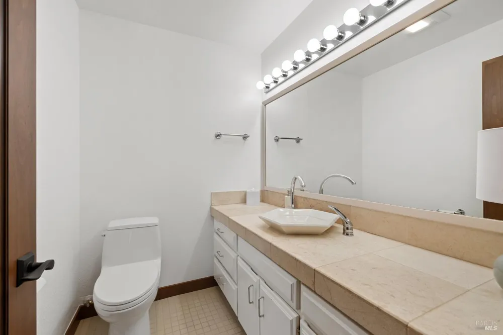 2740 River Road Santa Rosa, CA 95492