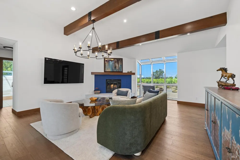 2740 River Road Santa Rosa, CA 95492