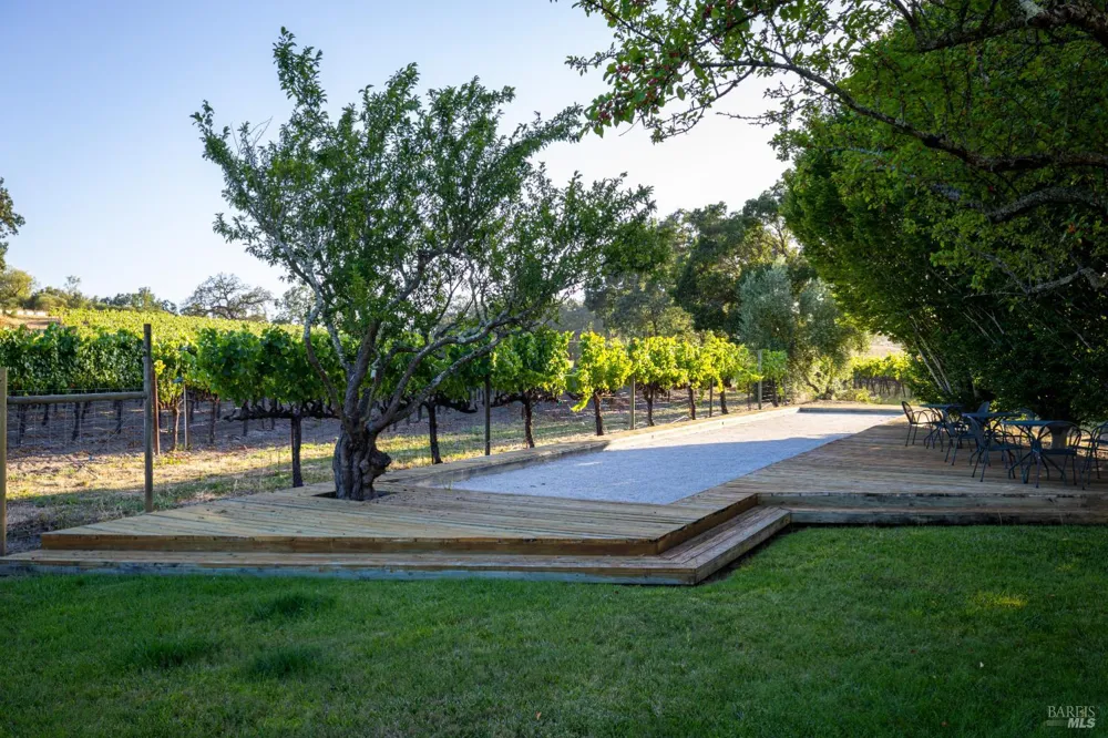 2740 River Road Santa Rosa, CA 95492