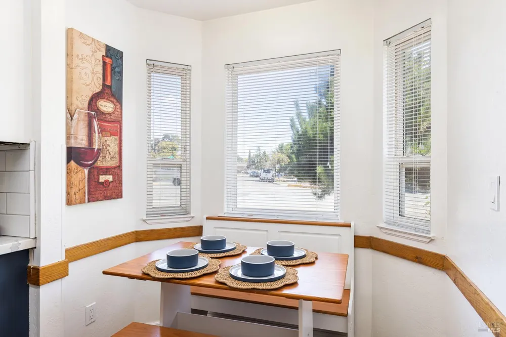 2827 Marlow Road Santa Rosa, CA 95403