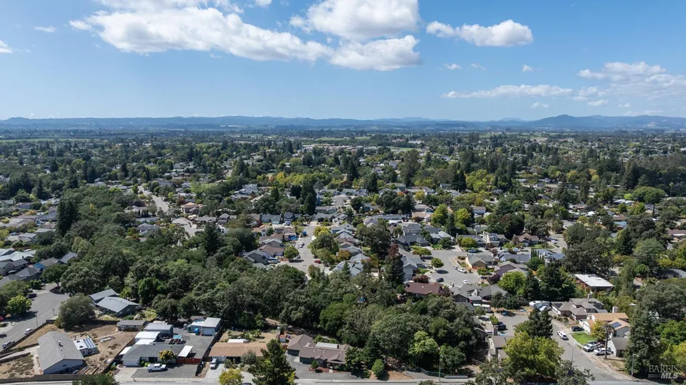 2827 Marlow Road Santa Rosa, CA 95403