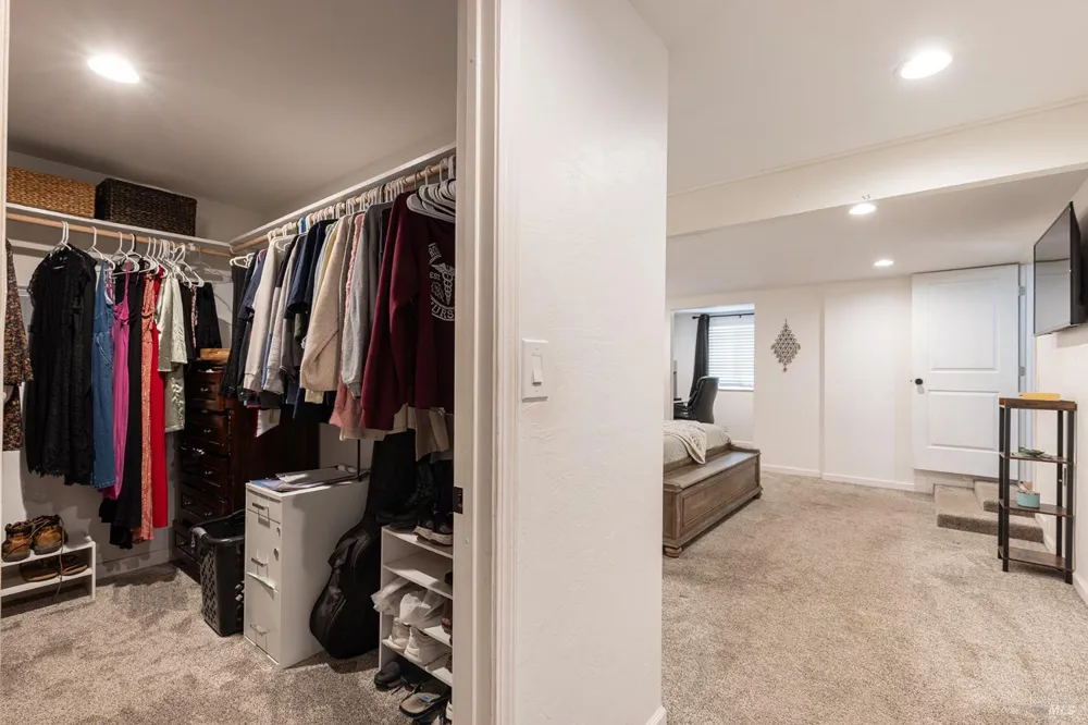 2827 Marlow Road Santa Rosa, CA 95403
