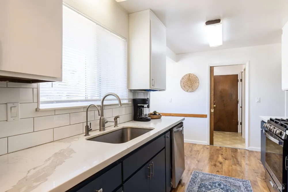 2827 Marlow Road Santa Rosa, CA 95403