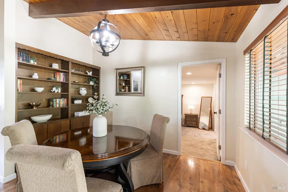 2827 Marlow Road Santa Rosa, CA 95403