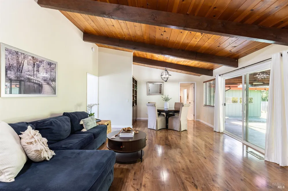 2827 Marlow Road Santa Rosa, CA 95403