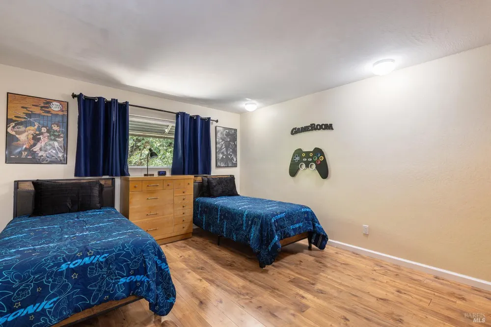 2827 Marlow Road Santa Rosa, CA 95403