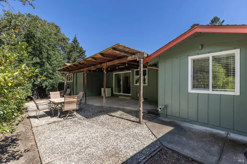 2827 Marlow Road Santa Rosa, CA 95403
