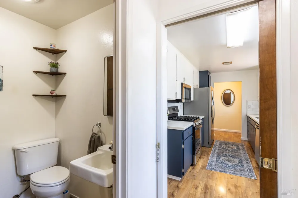 2827 Marlow Road Santa Rosa, CA 95403