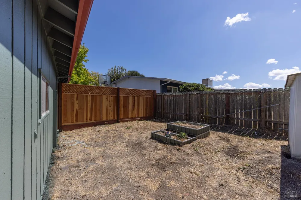 2827 Marlow Road Santa Rosa, CA 95403