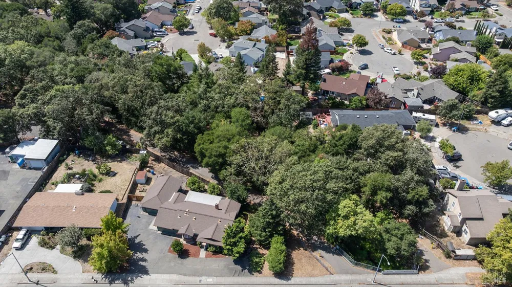 2827 Marlow Road Santa Rosa, CA 95403
