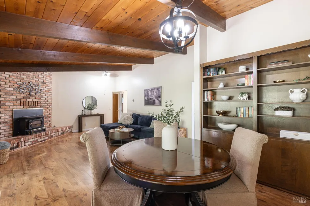 2827 Marlow Road Santa Rosa, CA 95403
