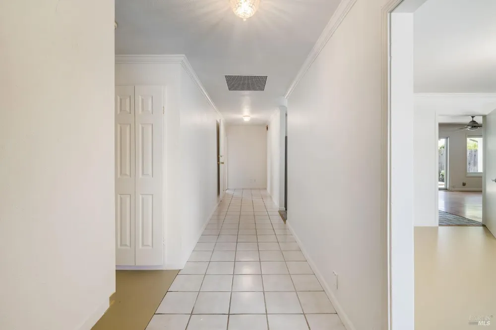 1925 Birch Avenue St. Helena, CA 94574
