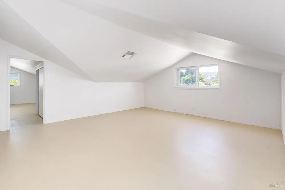 1925 Birch Avenue St. Helena, CA 94574