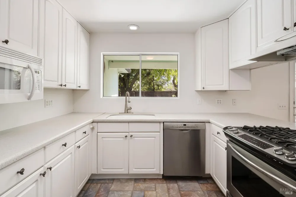 1925 Birch Avenue St. Helena, CA 94574