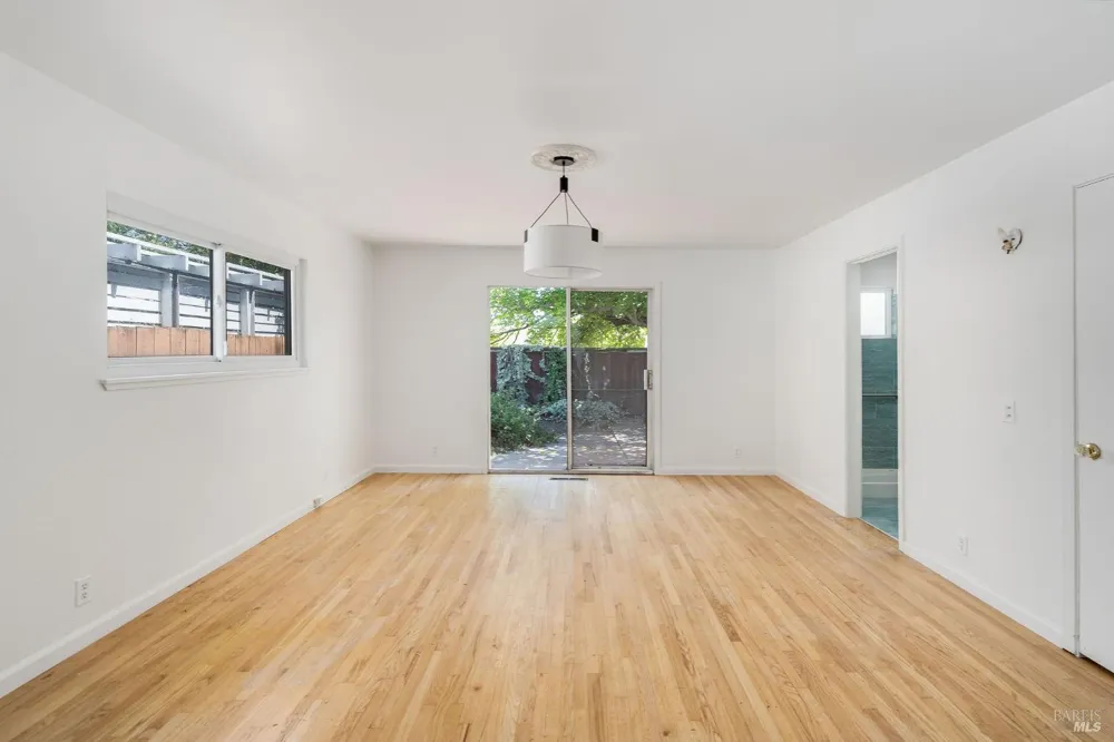 1925 Birch Avenue St. Helena, CA 94574