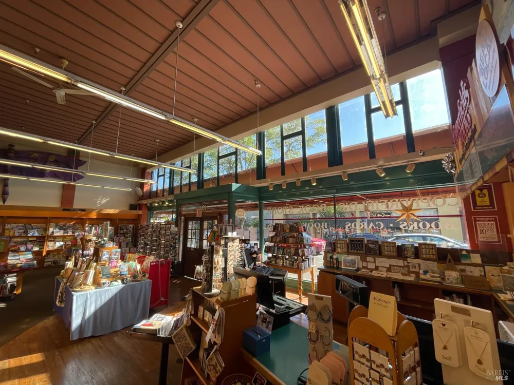 138 Main Street Sebastopol, CA 95472